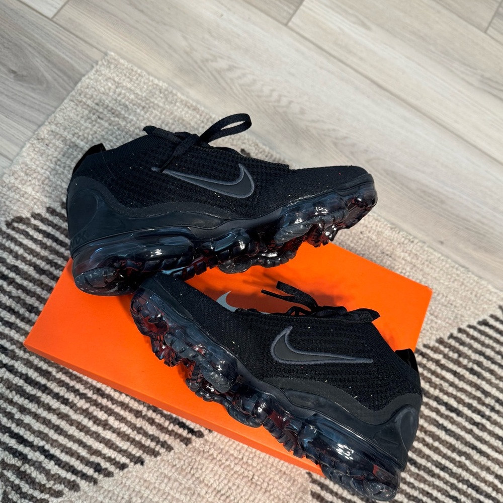 Nike Black VaporMax FlyNit